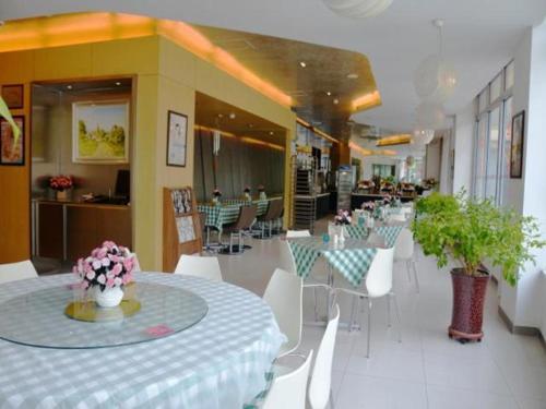 Jinjiang Inn Baoding Junxiao Square Branch in Nanshi