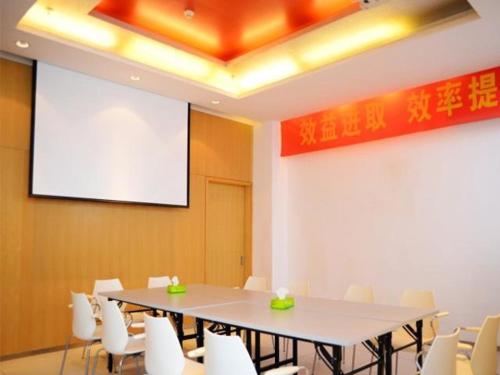 . Jinjiang Inn Yangzhou Yizheng North Daqing Road