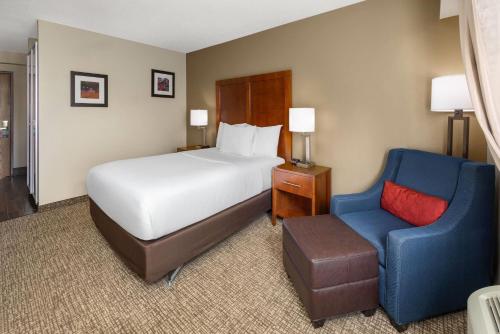 Comfort Inn New Stanton - image 11