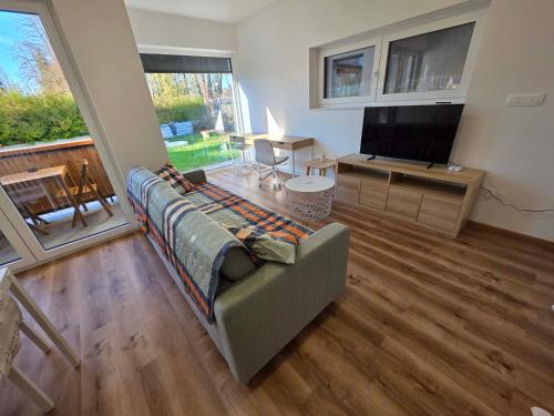 Facilities, Vila Brod in Medno