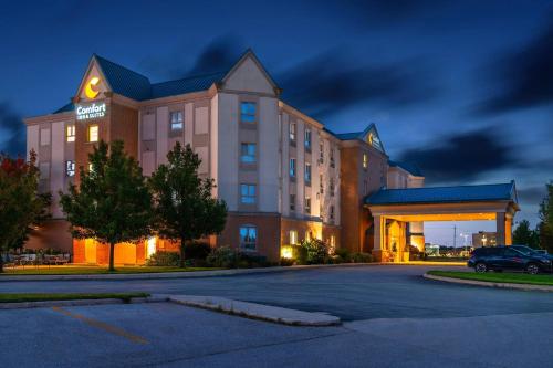 . Comfort Inn & Suites