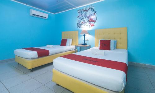 2 twin beds