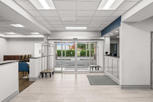 Comfort Inn Indianapolis East - image 6