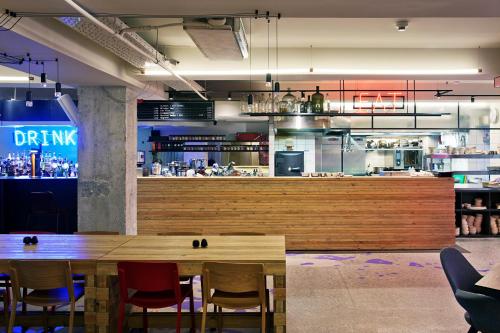 מסעדה, Maverick Budapest Soho in בודפשט