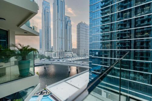 View, Vacay Lettings - Missoni Luxury 2 BR Urban Oasis Dubai Canal View in Jumeirah