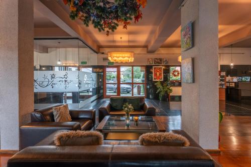 Hotel Vesta Centrum Konferencyjno Wypoczynkowe - Accommodation - Jeleśnia