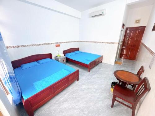 2 king beds