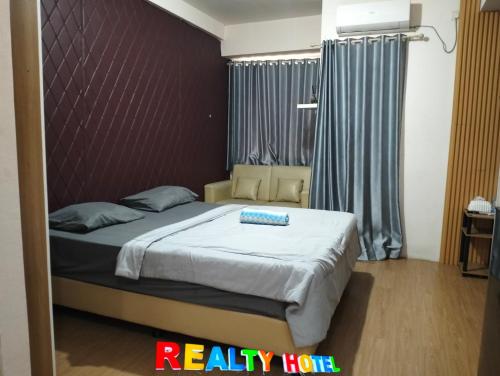 Exterior view of Realty room