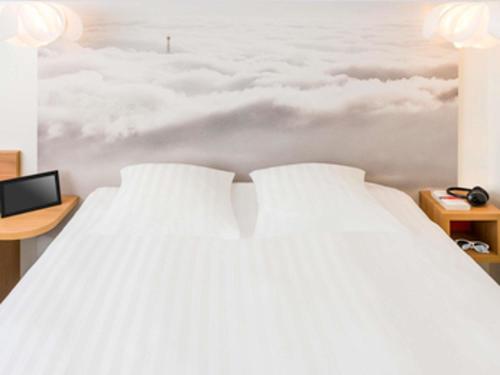 ibis Styles Paris Velizy Room Type - Standard Double Room - Disability Access
