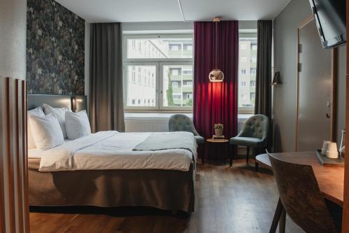 1 queen bed