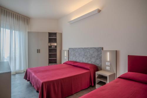 Hotel 2000
