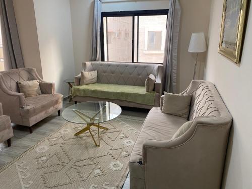 Feel like home B3 – khách sạn tại Al Bandariyah