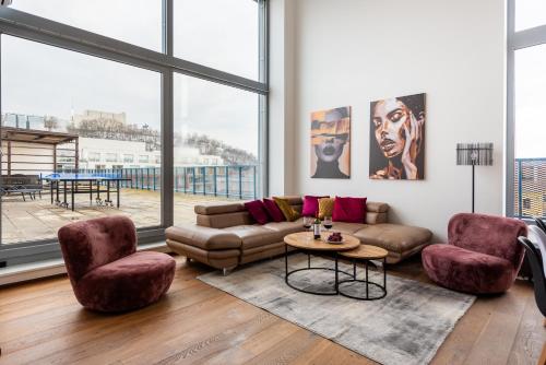 Bright 4 bedrooms apartment, Прага (фото 6)