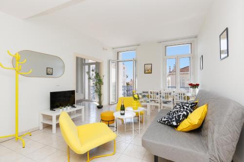 BnGo l Sunshine Suite l 2ch, 7p, vue mer, centre