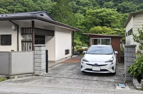 Nikko Takumi 日光随一の眺め 東照宮徒歩10分 8名72平米一軒家 美しい日本庭園 4ベッド 無料駐車場 Netflix