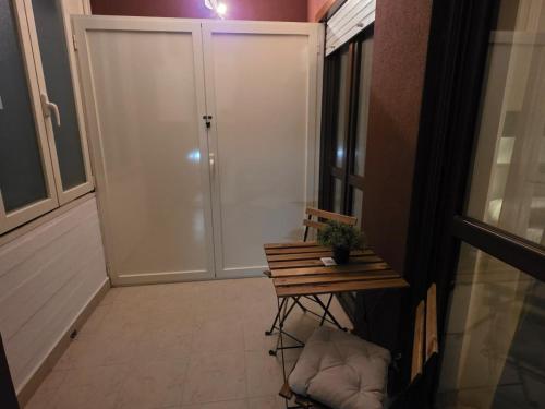 View, APT-Large Private Terrace - Sleeps 6 - Close to Bari Airport - Spacious and Relaxing-DDN House in San Paolo