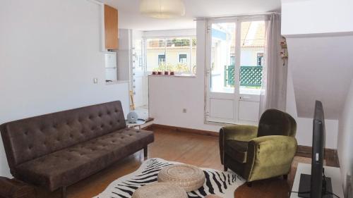 Quiet and Sunny central Lisbon apartment
