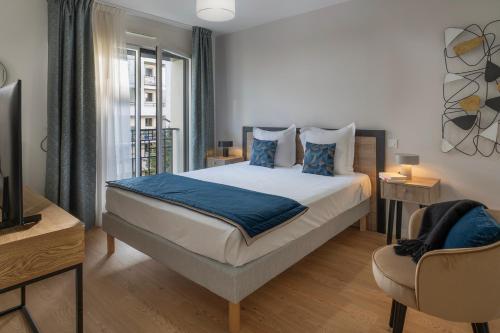 1 double bed