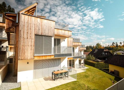 OpenSky Wörthersee Lodge (OpenSky Worthersee Lodge) in Techelsberg
