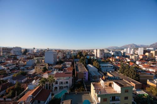 Luxury Apartment with Parking, Tirana (photo 6)