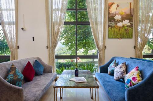 Son Nu Emerald Hill in Bac Kan