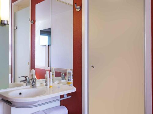 Ibis Budget Lyon Centre - Gare Part Dieu - image 14