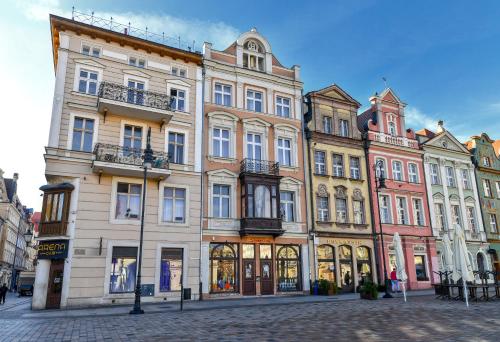 Oysters & Bubbles Gastro Rooms Rynek Square - Poznan