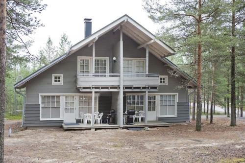 cottage studio with sauna and Mezzanine in คาลาโยกิ