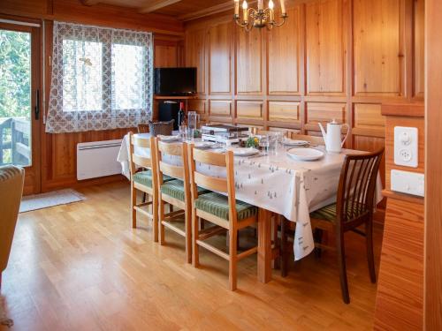 Chalet Chalet Les Portes by Interhome in La Tzoumaz