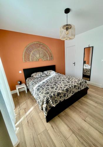 Maison climatisée avec grand jardin, piscine privée et Jacuzzi (Maison climatisee avec grand jardin, piscine privee et Jacuzzi) in Saint-Didier