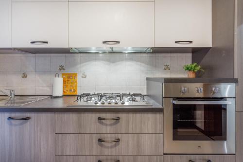kuhinja, Parking & Free WiFi - Functional apartment in Emilia Ovest