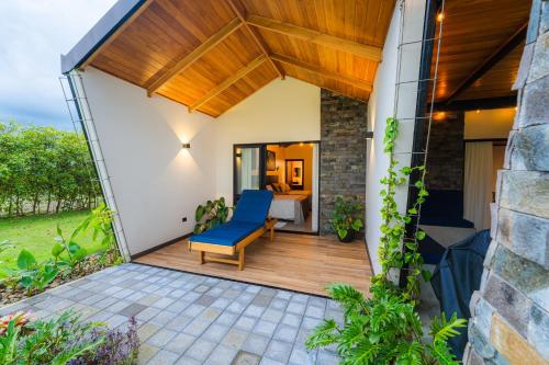 2 bedrooms, 5 beds