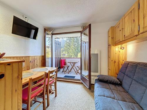 Studio Résidence des Montagnes by Interhome