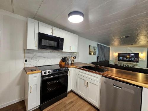 Stunning Vacation Rental with Foosball and Barbecue in Meadview, Arizona in 米德維尤