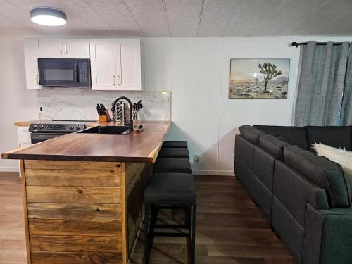 Stunning Vacation Rental with Foosball and Barbecue in Meadview, Arizona in 米德維尤