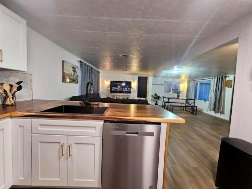 Stunning Vacation Rental with Foosball and Barbecue in Meadview, Arizona in 米德維尤