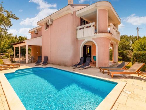 Holiday Home Karlo by Interhome – khách sạn tại Gabonjin