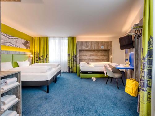 2 twin beds