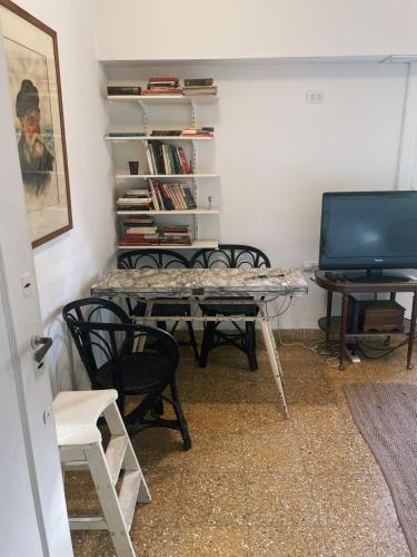 Perfect and functional location near Club Pi Resto Bar
