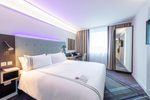 Premier Inn M Room Type - Double Room
