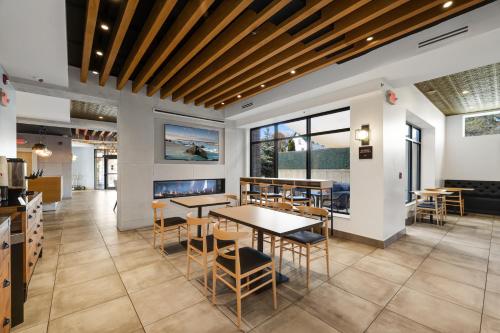Lake Placid Inn Boutique Hotel - image 11