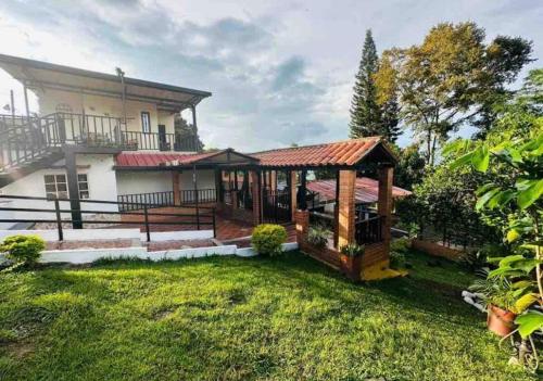 Los Pinos Casa de Campo in Loma Mesa De Ruitoque