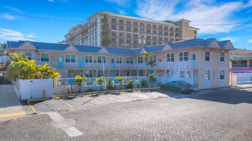 Clearwater Beach Suites #203 – Clearwater Beach, FL