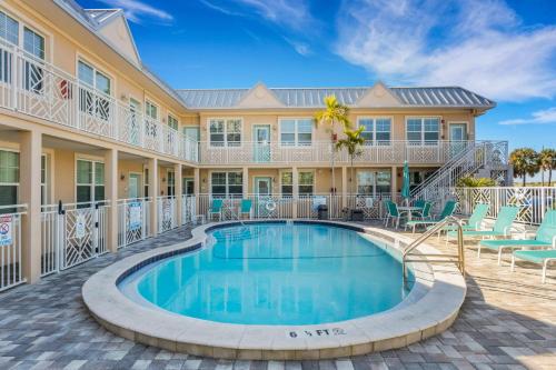 Clearwater Beach Suites #203 – Clearwater Beach, FL