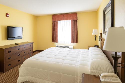 Mountain Inn & Suites Airport - Hendersonville – Hendersonville, NC