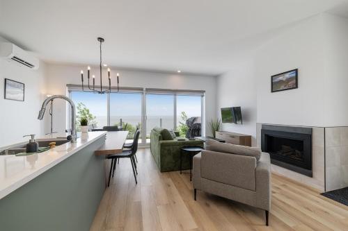 Havre du Loup: St. Lawrence River Views & Trails - Apartment - Petite-Rivière-Saint-François