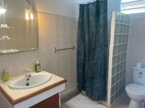 Appartement à Deshaies avec vue mer et piscine (50 m²) (Appartement a Deshaies avec vue mer et piscine (50 m²)) in Deshaies