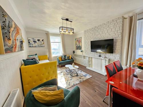 Craigietinny Road Apartment- 3 Beds - Edinburgh
