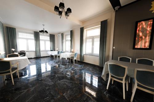 Seadmed, Hotel Granit in Strzegom