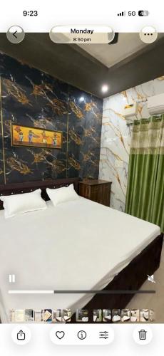 Hotel Tirupati Lawn in Banthra Sikander Pur
